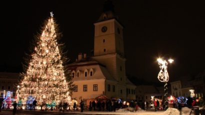 Târg de Crăciun în Piaţa Sfatului din Brașov