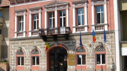 Consiliul Județean și Prefectura Covasna vor ajunge în instanță