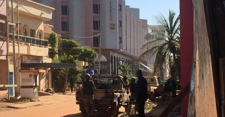 Trei persoane şi-au pierdut viaţa în timpul asediului din Mali