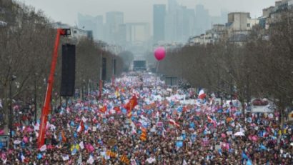 Interzis pentru manifestațiile publice la Paris