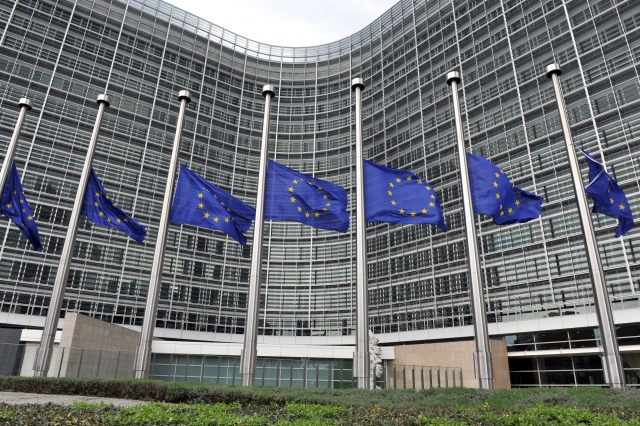 România a cerut ajutor la Bruxelles pentru transferul a 80 de răniţi grav în incendiul de la Colectiv