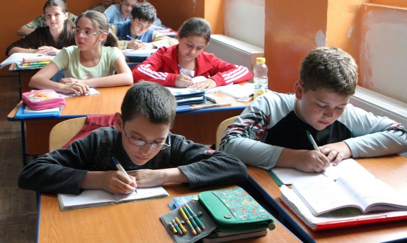 Elevii de clasa a II-a vor avea la dispoziție mai mult timp să rezolve subiectele de la testele Evaluării Naționale Elevii de clasa a II-a vor avea la dispoziție mai mult timp să rezolve subiectele de la testele Evaluării Naționale