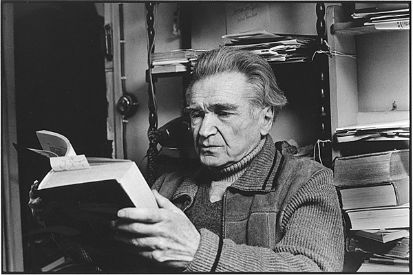Emil Cioran – exilul metafizic al omului „izgonit din rai” Emil Cioran – exilul metafizic al omului „izgonit din rai”