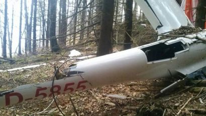 Epava planorului prăbuşit nu a putut fi ridicată cu elicopterul din cauza vremii nefavorabile