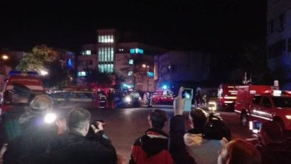 55 de persoane şi-au pierdut viaţa în urma incendiului din Colectiv şi alte câteva zeci sunt în continuare internate