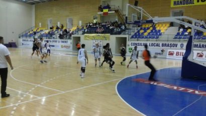 Baschtbalistele de la Olimpia CSU Braşov au câştigat pe terenul campioanei, CSM Târgovişte