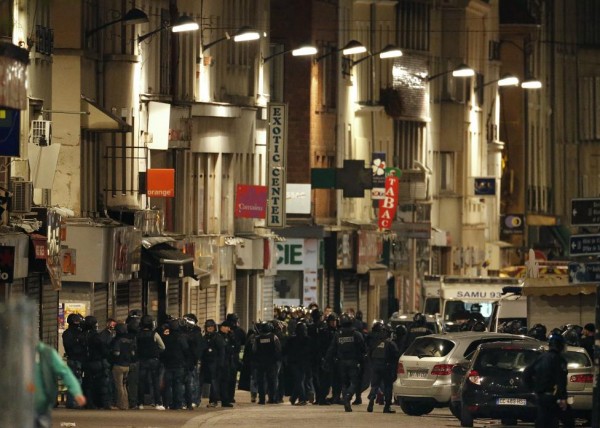 Intervenție a forţelor speciale franceze, lângă Paris Intervenție a forţelor speciale franceze, lângă Paris