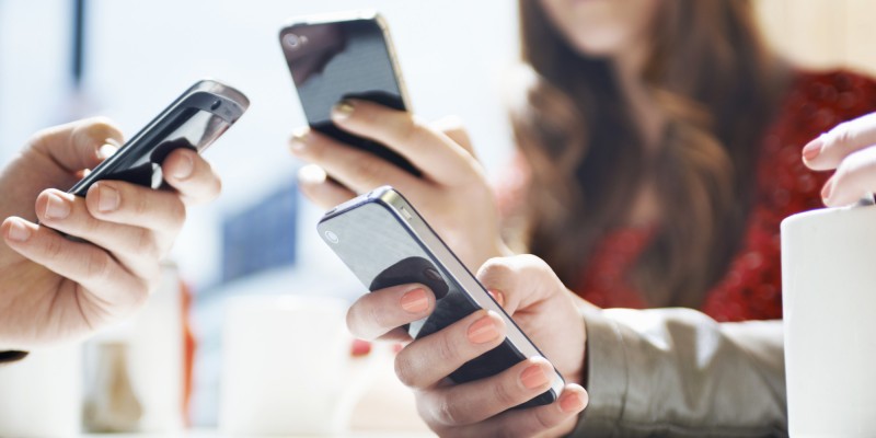 Cei care au telefoane cu sistem android pot fi vizaţi de ameninţări informatice Cei care au telefoane cu sistem android pot fi vizaţi de ameninţări informatice