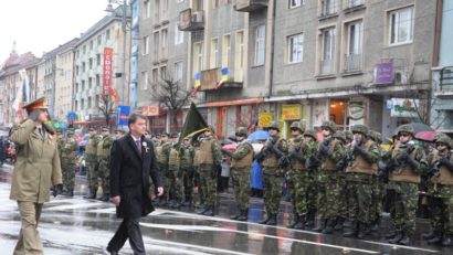 Tîrgumureșenii au înfruntat astăzi ploaia pentru a se bucura de Ziua Națională