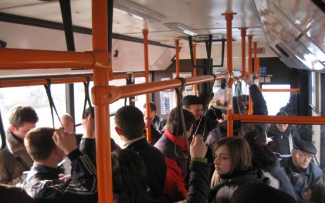 Elevii târgumureşeni vor avea abonamente gratuite pe toate liniile transportului local