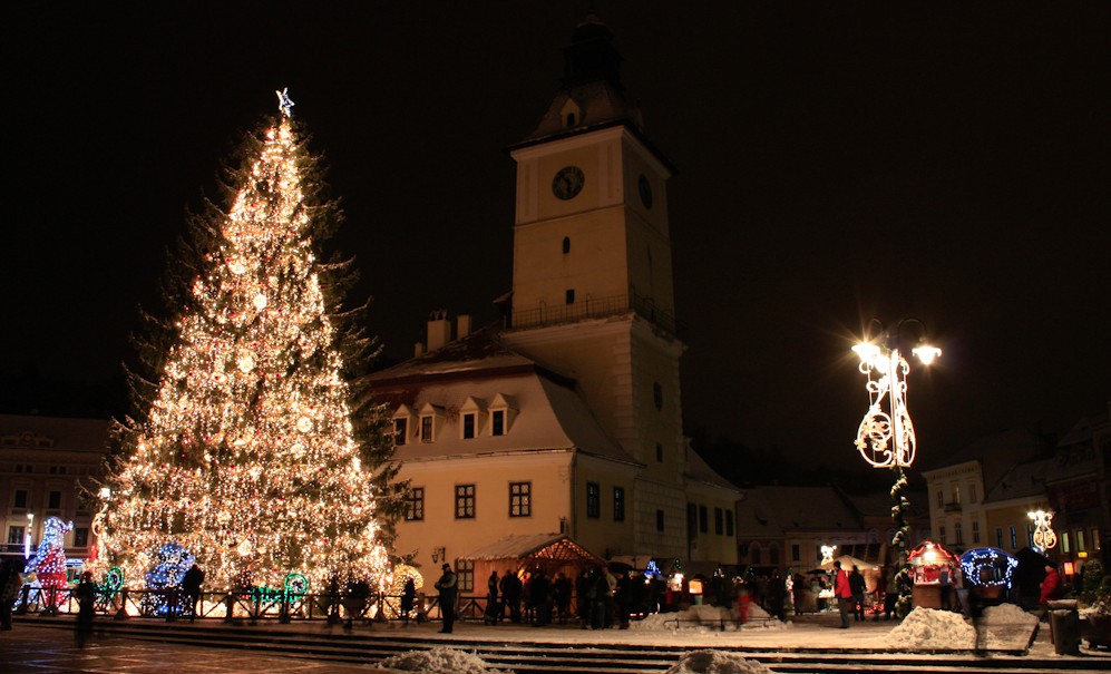 Piața Sfatului din Brașov va răsuna de acordul colindelor