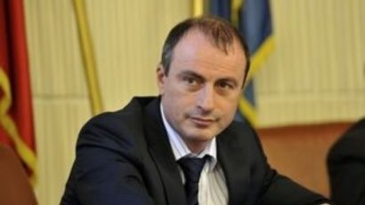 Ministrul Agriculturii, Achim Irimescu, şi omologul său din Kuweit, răniţi într-un accident