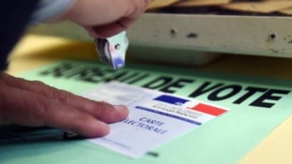 În Franţa, extrema dreaptă reprezentată de Frontul Naţional speră să obţină o victorie istorică în cel de-al doilea tur al alegerilor regionale