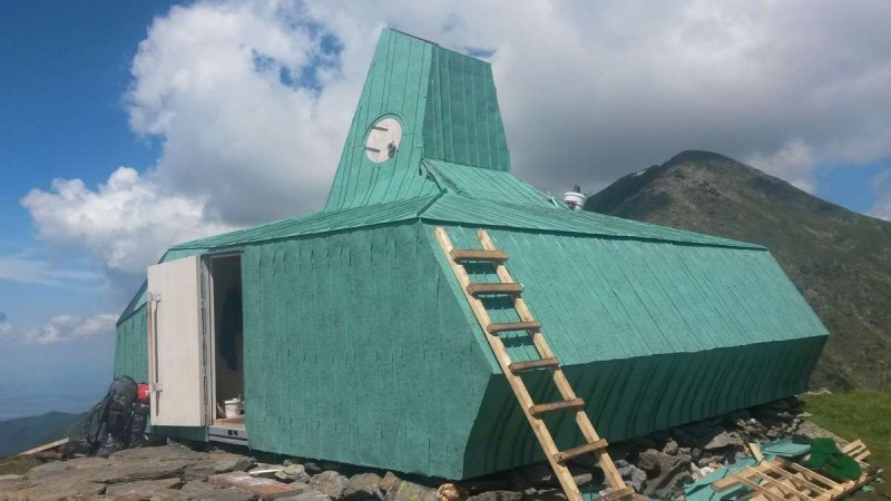 Un nou refugiu în Munţii Făgăraşului Un nou refugiu în Munţii Făgăraşului