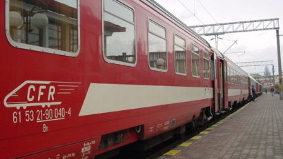 UPDATE: Trafic feroviar întrerupt pe magistrala 200