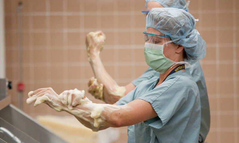 Riscul de a contracta o infecție intraspitalicească nu este mai mare în România comparativ cu alte țări Riscul de a contracta o infecție intraspitalicească nu este mai mare în România comparativ cu alte țări