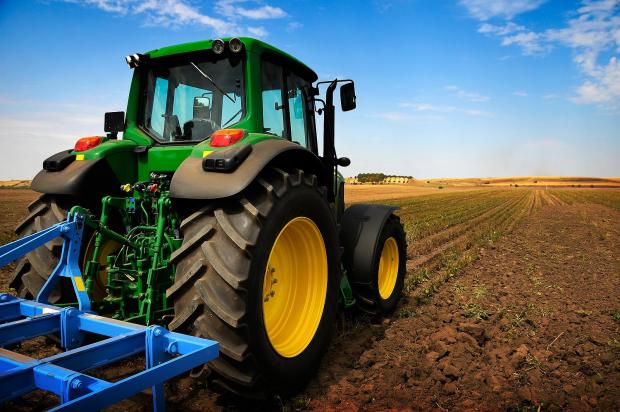 Agricultorii primesc bani în plus pentru motorină