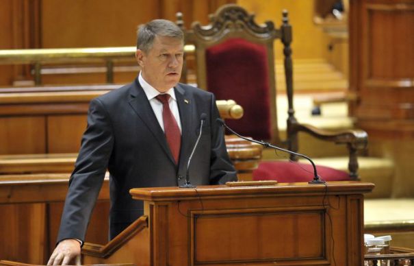 Preşedintele Iohannis s-a adresat Parlamentului la împlinirea unui an de mandat