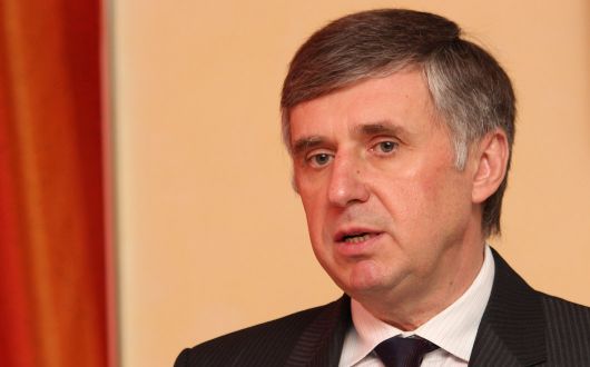 Ion Sturza, desemnat candidat la funcţia de prim-ministru al Republicii Moldova