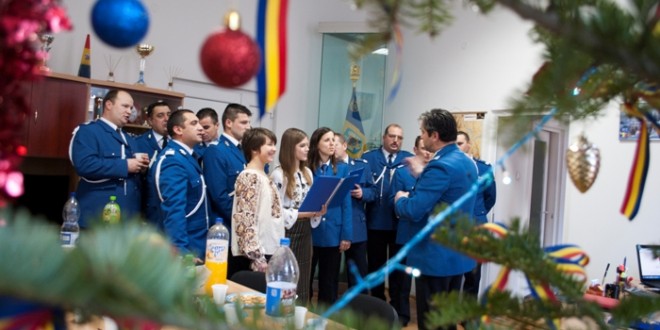 Jandarmii harghiteni colindă şi online Jandarmii harghiteni colindă şi online