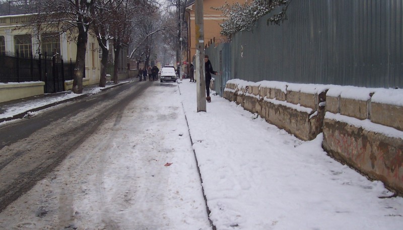 Poliția Locală Tg.Mureș a dat doar avertismente în prima zi cu zăpadă Poliția Locală Tg.Mureș a dat doar avertismente în prima zi cu zăpadă