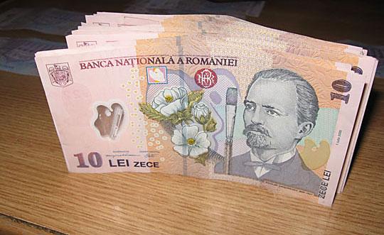 Estimări privind sumele cheltuite de români pe vacanţa de Revelion
