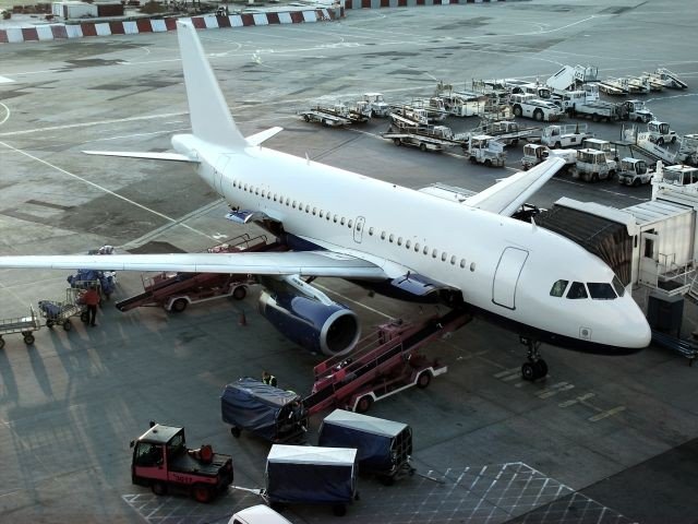 Grevă de avertisment de la Aeroportul Otopeni a fost amânată