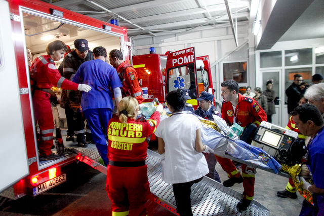 Medicii au anunţat informaţii noi şi despre tinerii răniţi în incendiul din clubul Colectiv, aflaţi încă în spital
