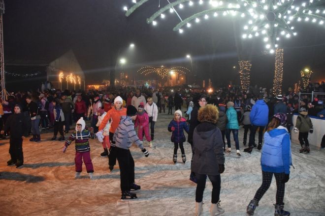 Vineri se deschide patinoarul din Tg.Mureș
