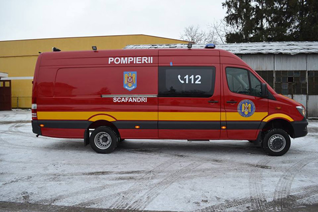 Scafandrii de la ISU Mureş au primit o autospecială nouă