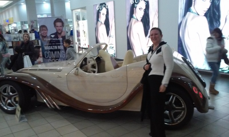 Automobil unicat, expus la Promenada Mall din Târgu Mureş