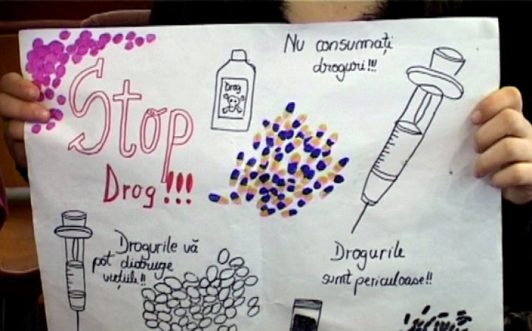 Se intensifică acțiunile de prevenire a consumului de droguri în școli