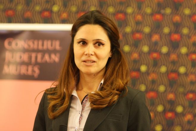 Comasarea școlilor din Tg. Mureș, contestată de PNL