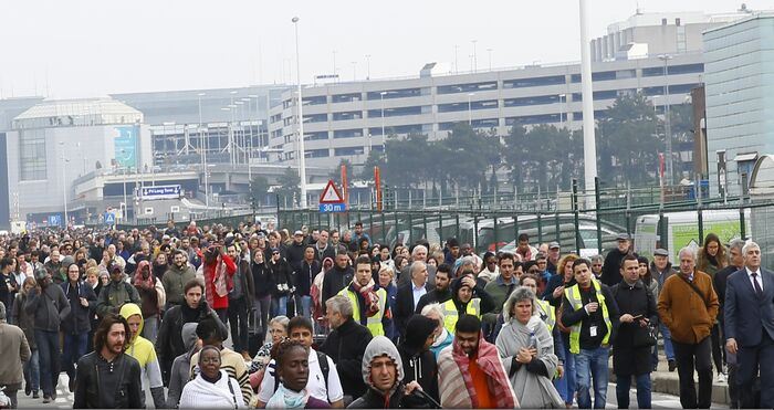 MAE anunţă activarea celulei de criză în urma atentatelor de la Bruxelles MAE anunţă activarea celulei de criză în urma atentatelor de la Bruxelles