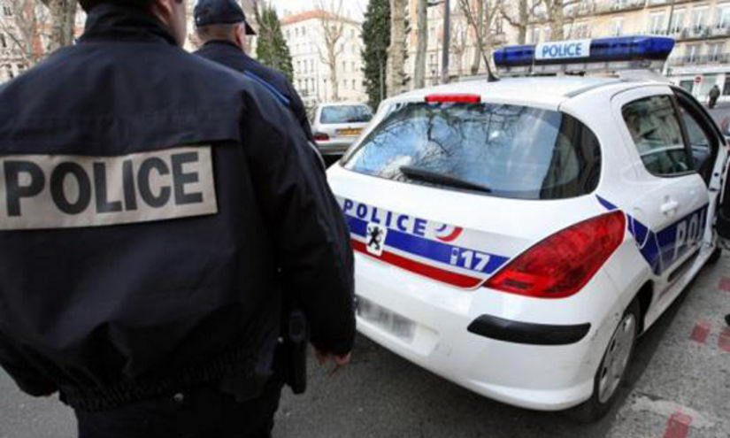 Poliţia franceză a împiedicat aseară un posibil atentat
