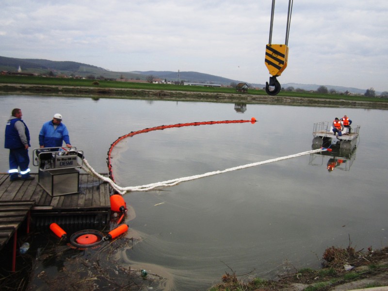 Exercițiu de simulare pentru intervenţie în situaţii de urgenţă generate de inundaţii şi poluări