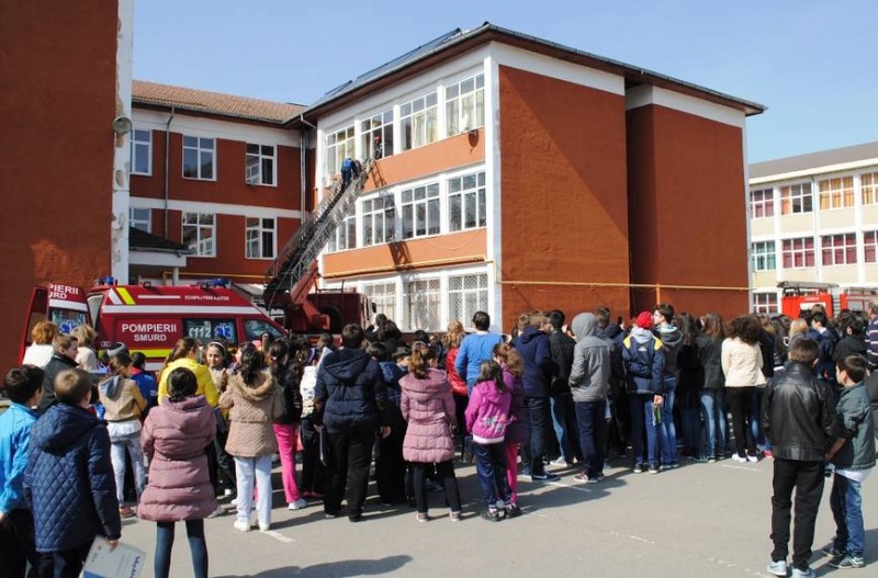 Simulare de incendiu la o școală din Sighișoara