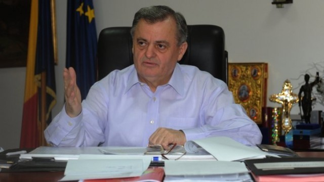Primarul Sectorului 2 al Bucureştiului, Neculai Onţanu, suspendat din funcţie