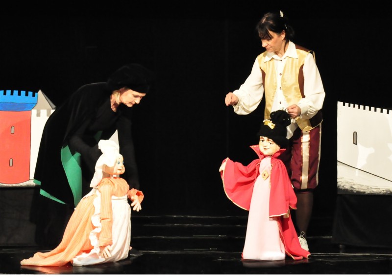 Teatrul „Gong”, în turneu Teatrul „Gong”, în turneu