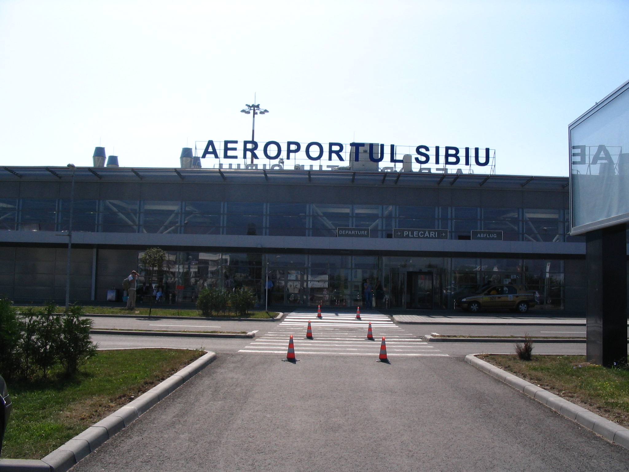 O cursă aeriană deviată şi alta anulată din cauza ceții la Sibiu