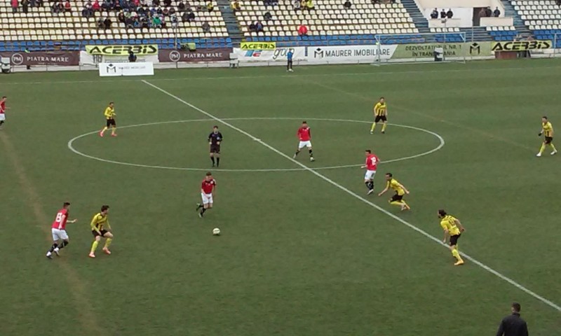 FC Braşov nu a reuşit să câştige cu U Cluj; echipa ,,Şepcilor Roşii” a terminat meciul cu trei oameni mai puţin!