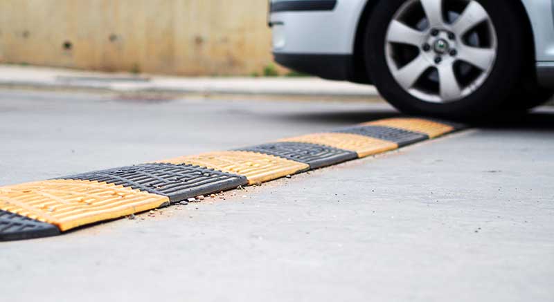 Limitatoare de viteză, semafoare și reducerea vitezei maxime de circulație în Brașov
