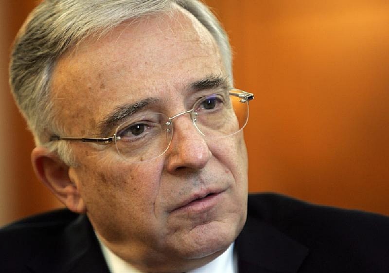 România are nevoie de educaţie financiară, consideră guvernatorul BNR