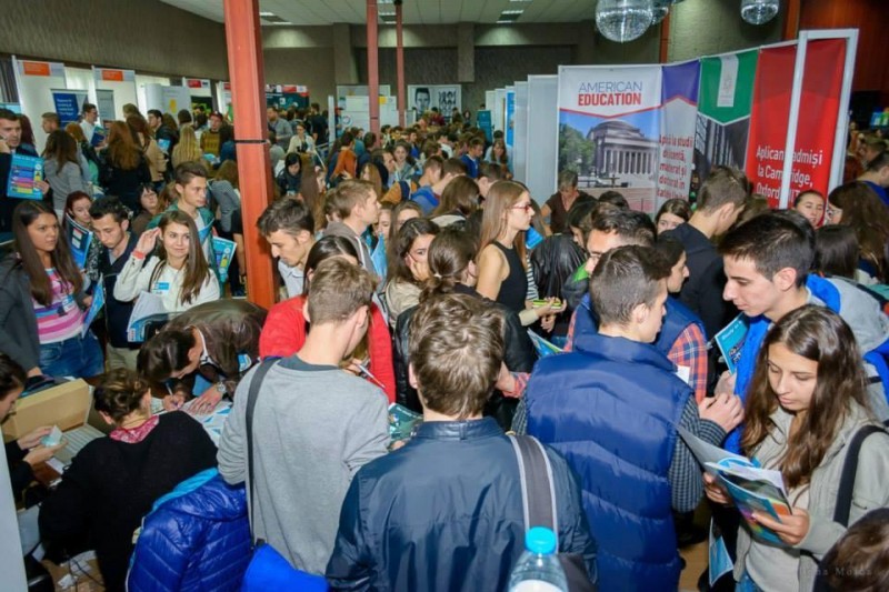 Universităţi din 9 ţări îşi vor prezenta oferta educaţională la Braşov Universităţi din 9 ţări îşi vor prezenta oferta educaţională la Braşov