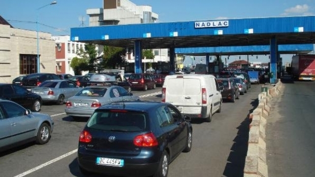 Trafic aglomerat la frontiera cu Ungaria