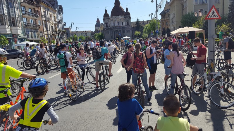 Zeci de biciclişti participă astăzi la Critical Mass la Tîrgu-Mureş