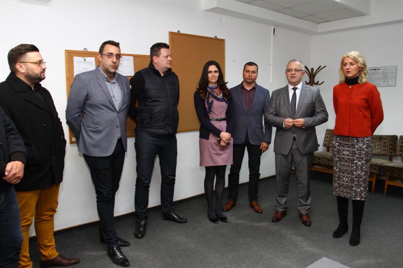 Doi parlamentari deschid listele PNL pentru alegerile locale în județul Mureș Doi parlamentari deschid listele PNL pentru alegerile locale în județul Mureș