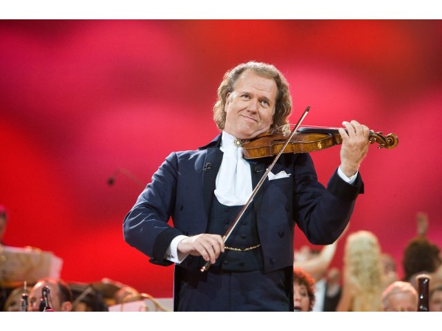 Andre Rieu a donat 150.000 de euro victimelor din incendiul de la Colectiv