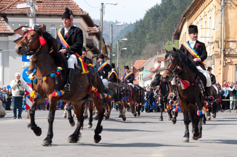 Junii brașoveni primesc sprijin financiar de la Municipalitate