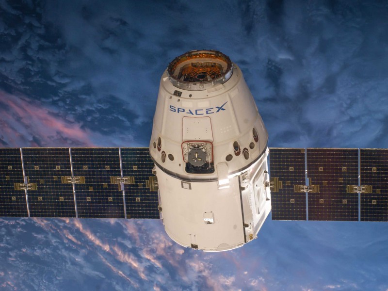 Firma SpaceX a lansat naveta cargo Dragon în misiune spre Staţia Spaţială Internaţională